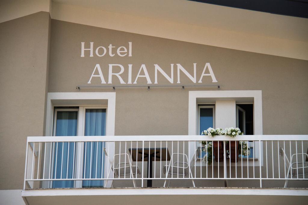 Hotel Arianna Iseo Extérieur photo